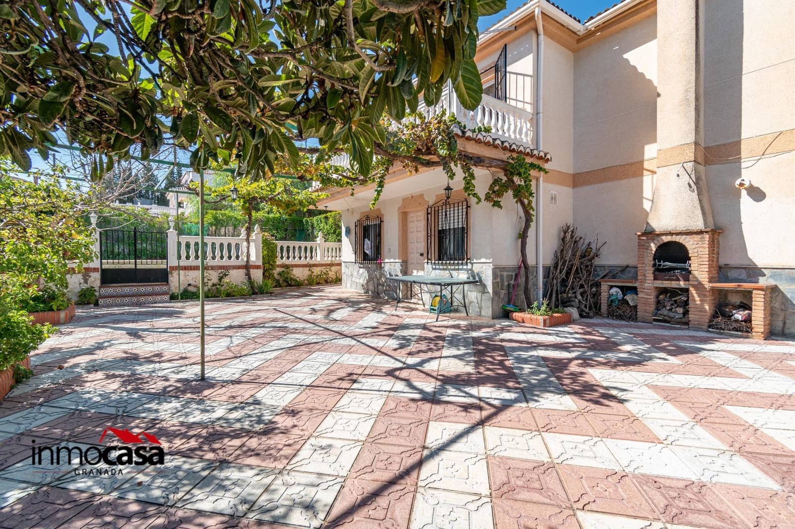 6 soveværelse Villa til salg i Otura med swimmingpool garage - € 340.000 (Ref: 9215215)