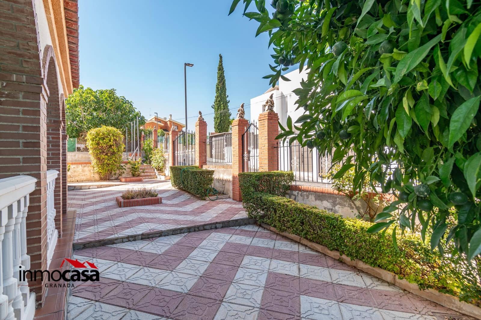 6 soveværelse Villa til salg i Otura med swimmingpool garage - € 340.000 (Ref: 9215215)