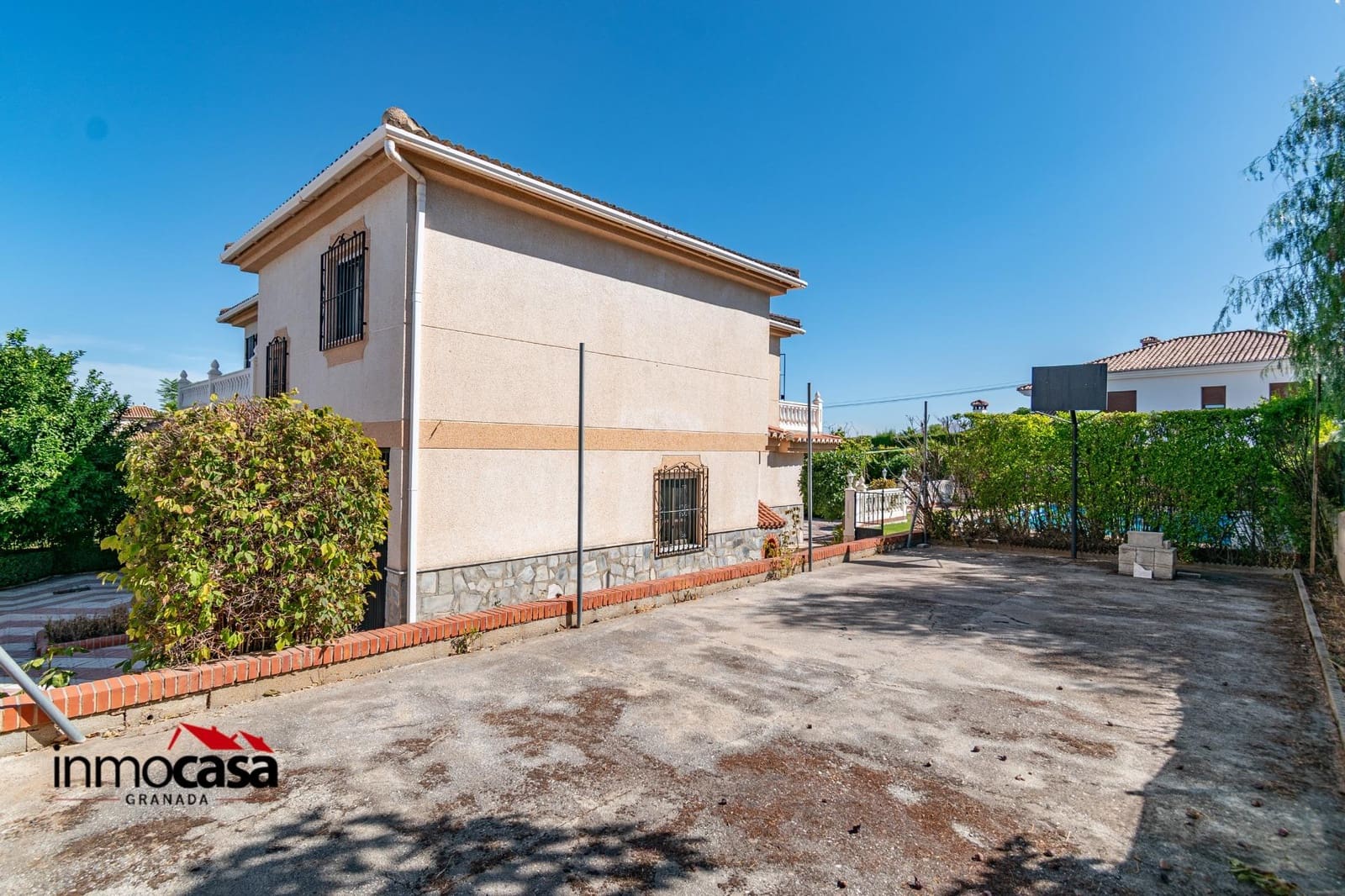 6 soveværelse Villa til salg i Otura med swimmingpool garage - € 340.000 (Ref: 9215215)