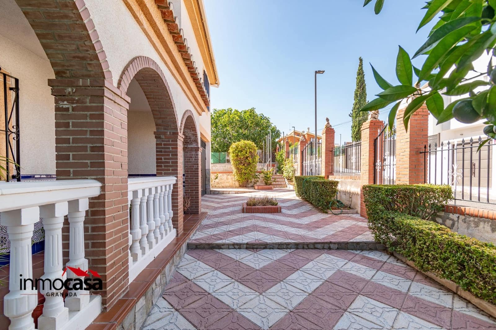 6 soveværelse Villa til salg i Otura med swimmingpool garage - € 340.000 (Ref: 9215215)