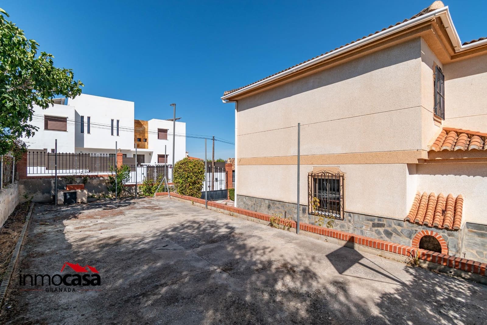 6 soveværelse Villa til salg i Otura med swimmingpool garage - € 340.000 (Ref: 9215215)