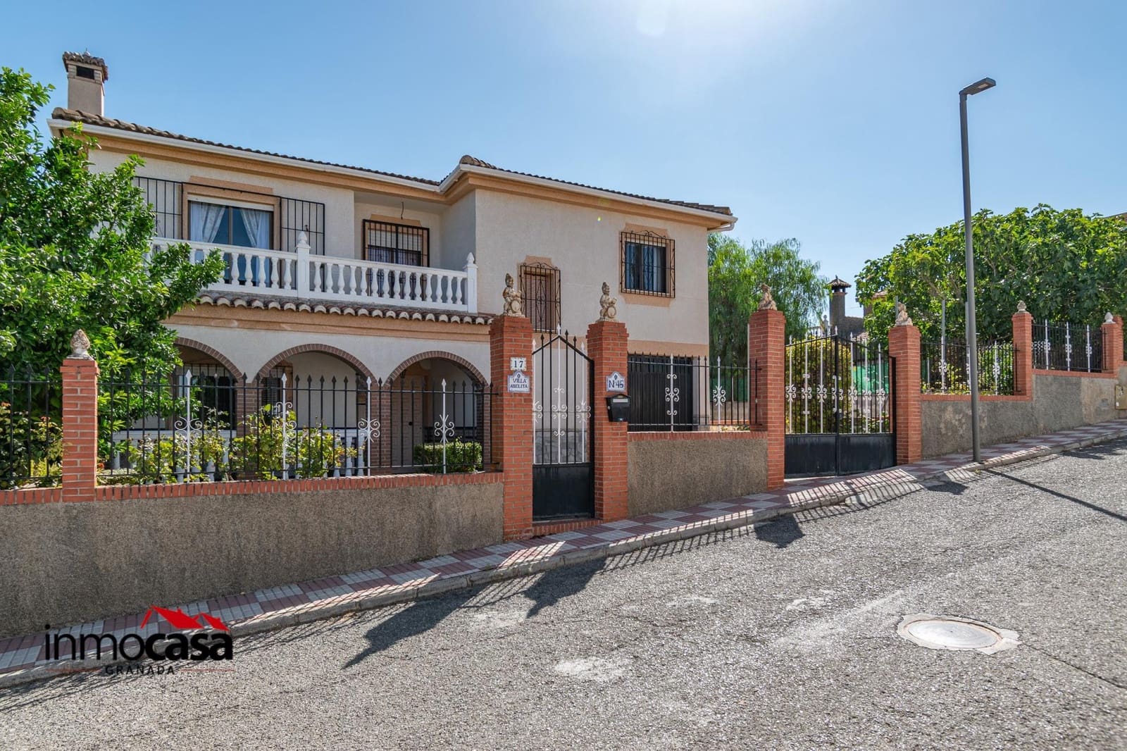 6 soveværelse Villa til salg i Otura med swimmingpool garage - € 340.000 (Ref: 9215215)