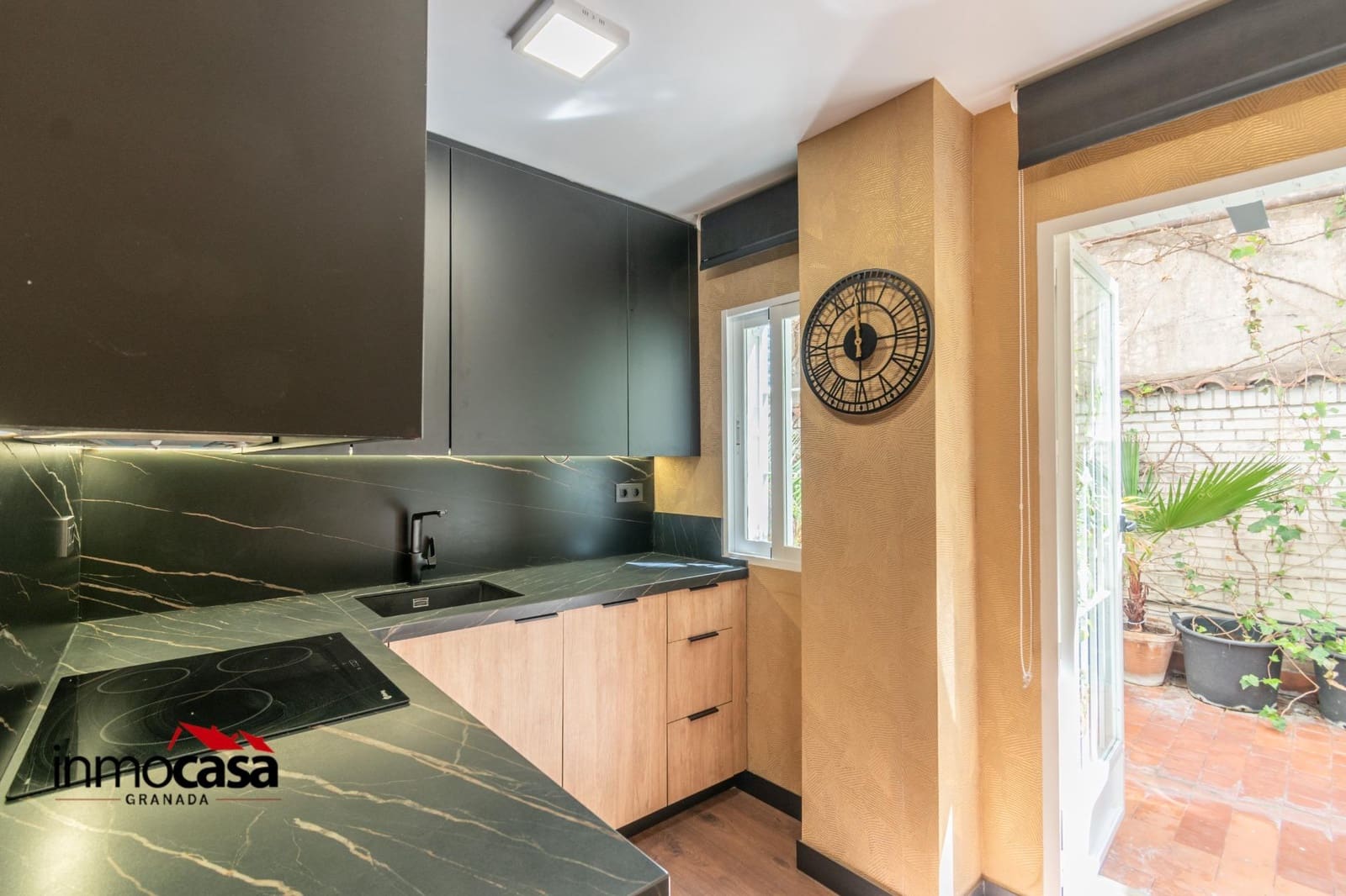 2 soveværelse Lejlighed til leje i Granada by - € 1.250 (Ref: 9217618)