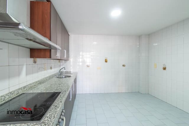 Adosado de 3 habitaciones en Ogíjares en venta con garaje - 229.000 € (Ref: 9243162)