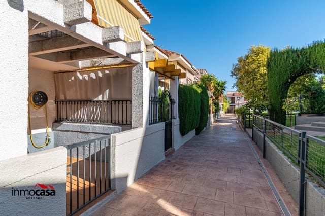 Adosado de 3 habitaciones en Ogíjares en venta con garaje - 229.000 € (Ref: 9243162)