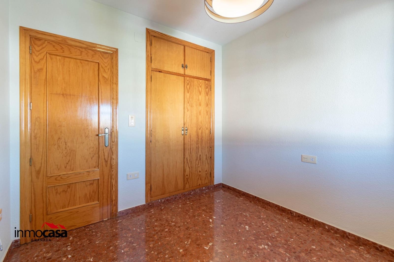 Adosado de 3 habitaciones en Ogíjares en venta con garaje - 229.000 € (Ref: 9243162)