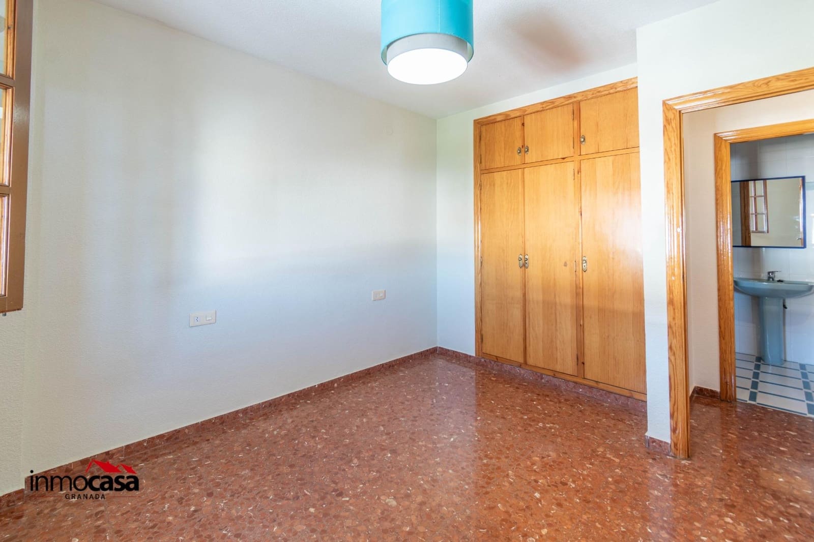 Adosado de 3 habitaciones en Ogíjares en venta con garaje - 229.000 € (Ref: 9243162)
