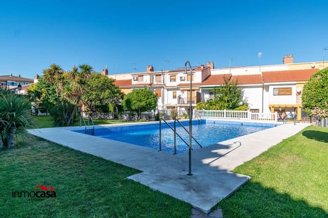 Adosado de 3 habitaciones en Ogíjares en venta con garaje - 229.000 € (Ref: 9243162)