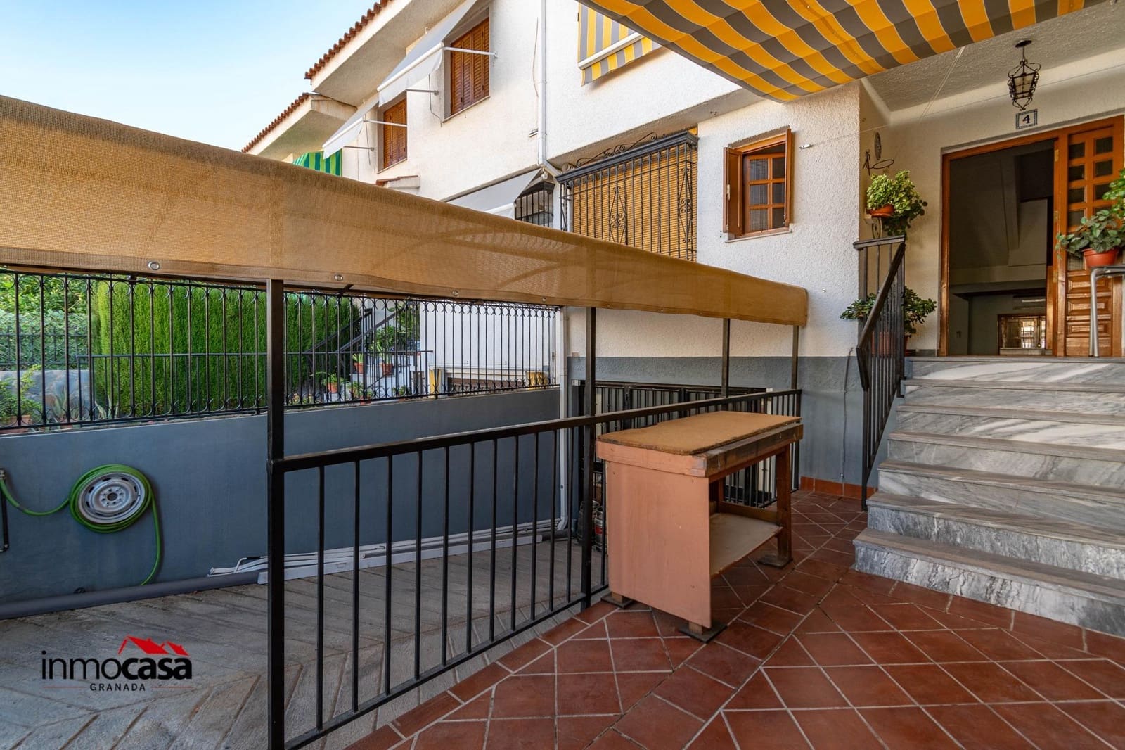 Adosado de 3 habitaciones en Ogíjares en venta con garaje - 229.000 € (Ref: 9243162)