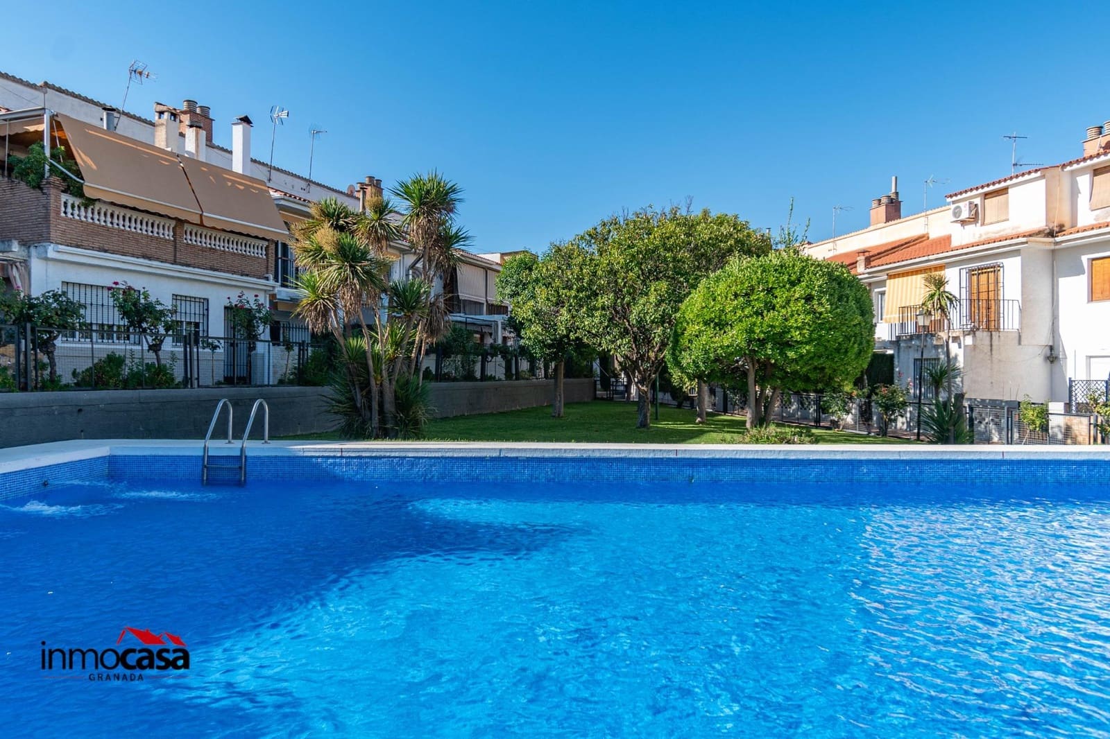 Adosado de 3 habitaciones en Ogíjares en venta con garaje - 229.000 € (Ref: 9243162)