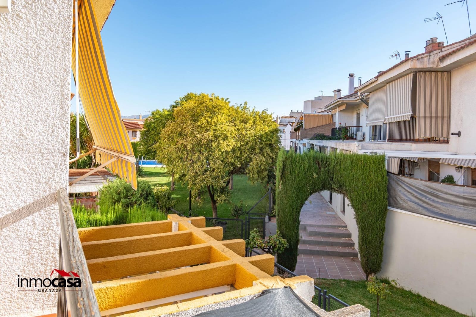 Adosado de 3 habitaciones en Ogíjares en venta con garaje - 229.000 € (Ref: 9243162)