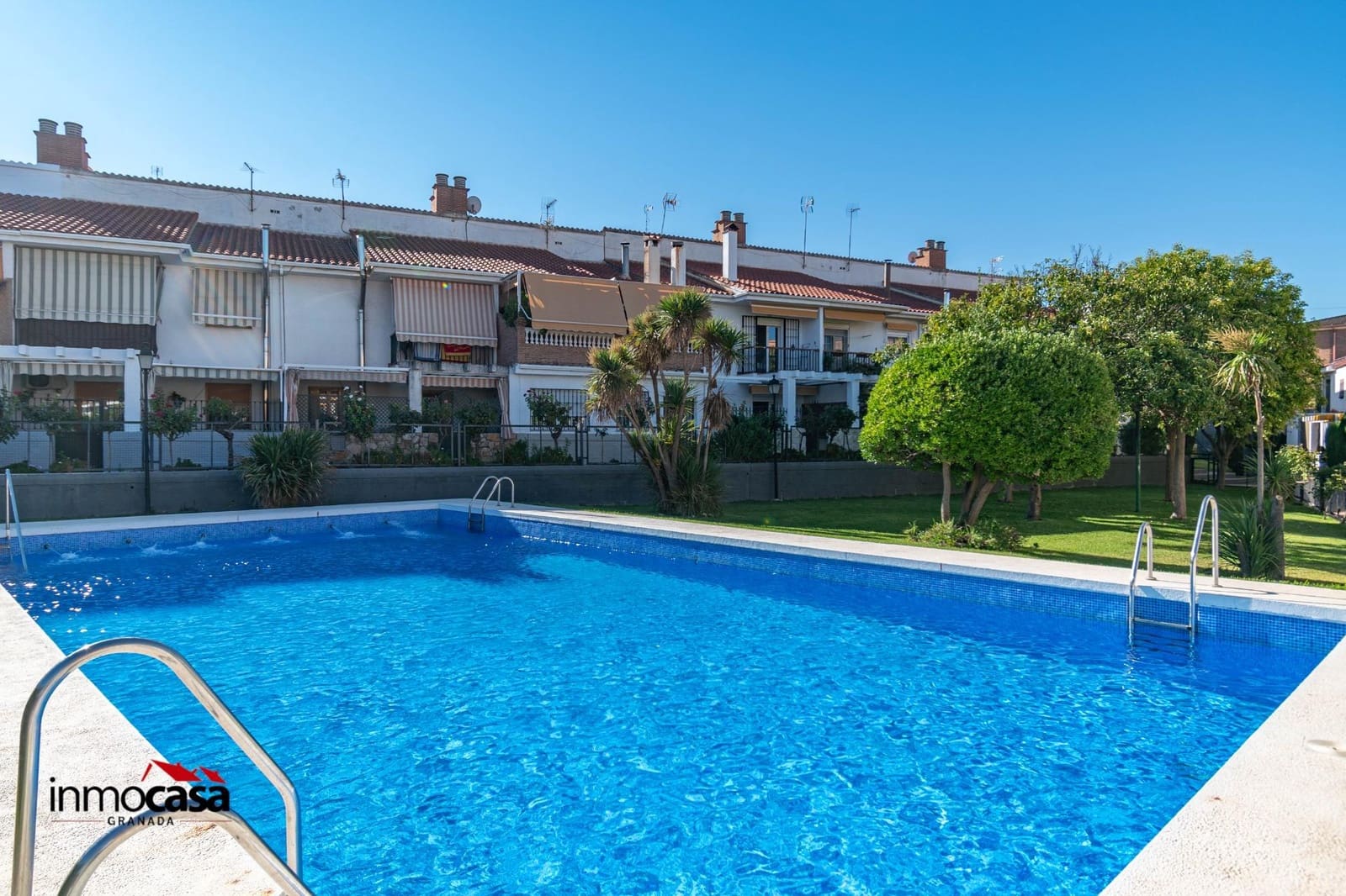 Adosado de 3 habitaciones en Ogíjares en venta con garaje - 229.000 € (Ref: 9243162)