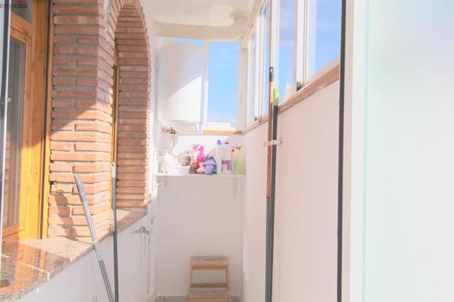 2 bedroom Penthouse for rent in Armilla - € 750 (Ref: 9257475)