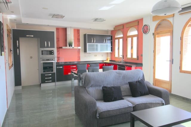 2 bedroom Penthouse for rent in Armilla - € 750 (Ref: 9257475)