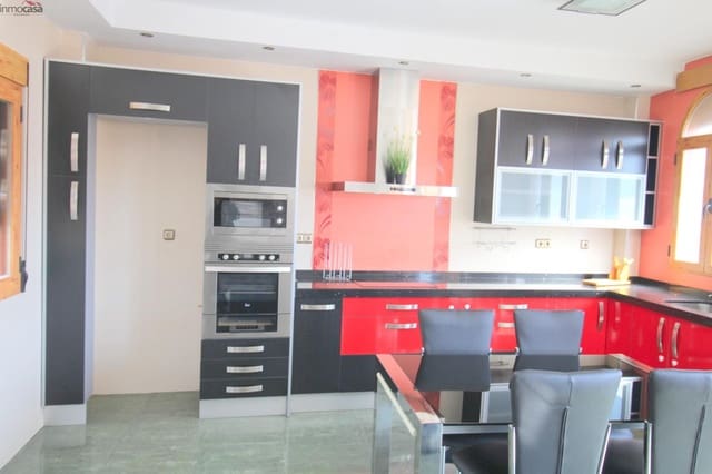 2 bedroom Penthouse for rent in Armilla - € 750 (Ref: 9257475)