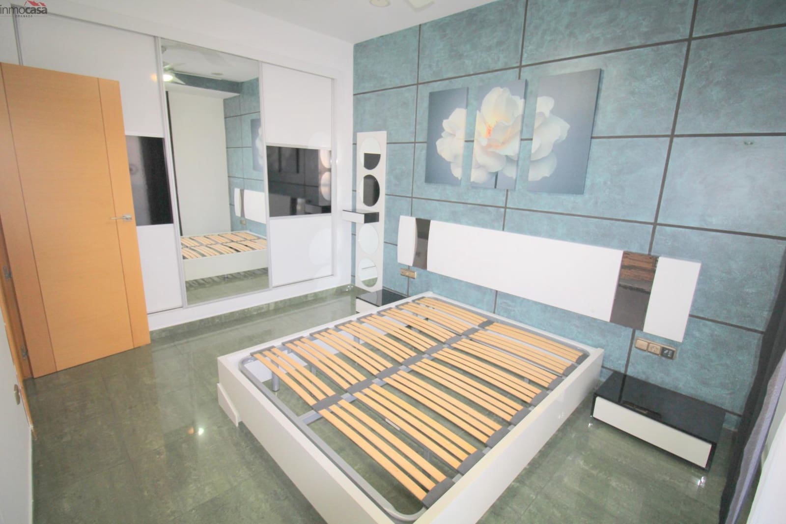 2 makuuhuone Kattohuoneisto vuokrattavana paikassa Armilla - 750 € (Ref: 9257475)