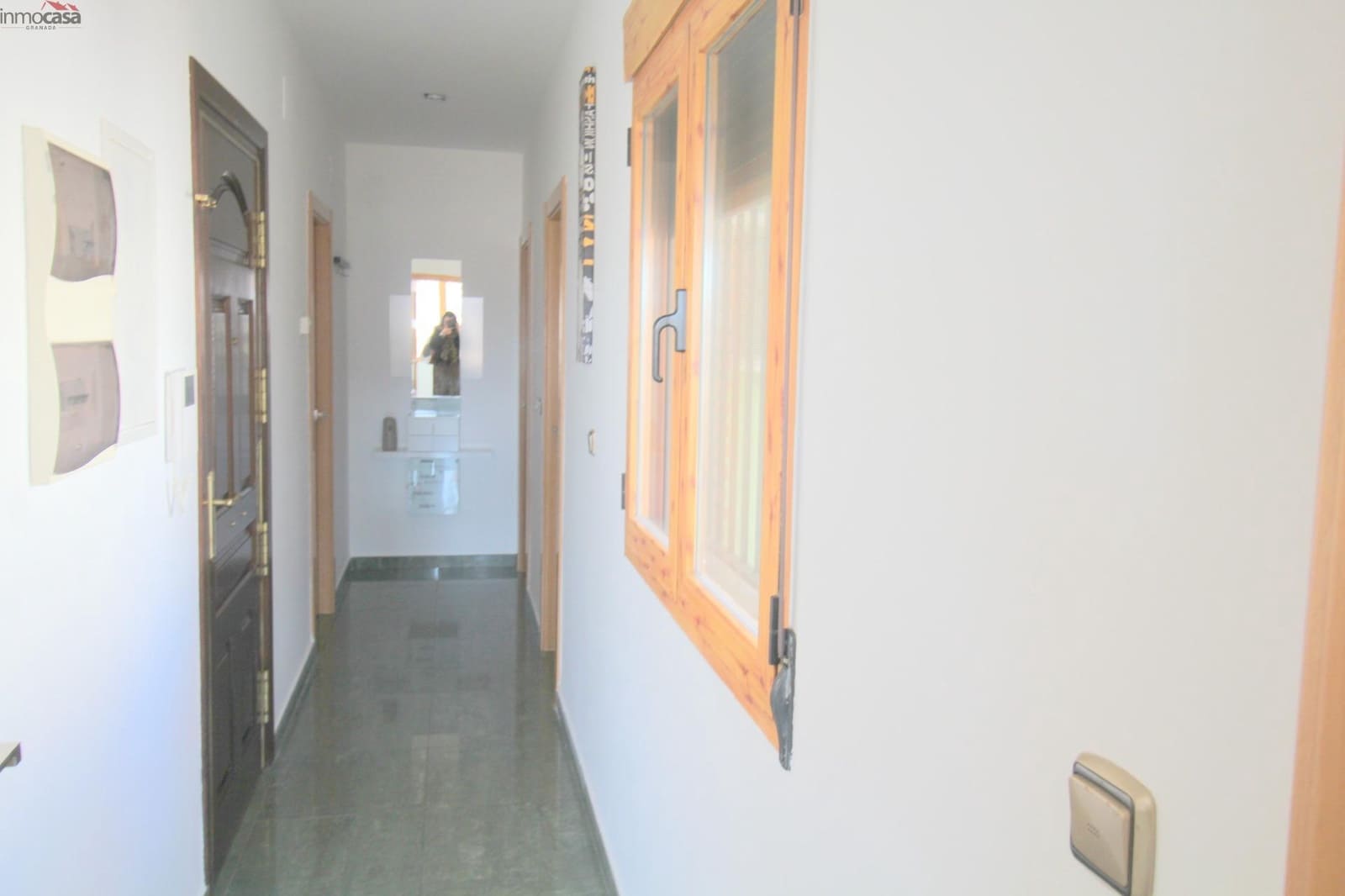 2 makuuhuone Kattohuoneisto vuokrattavana paikassa Armilla - 750 € (Ref: 9257475)