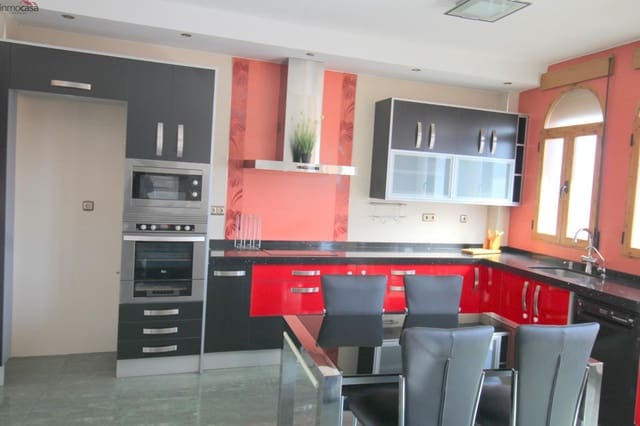 2 bedroom Penthouse for rent in Armilla - € 750 (Ref: 9257475)