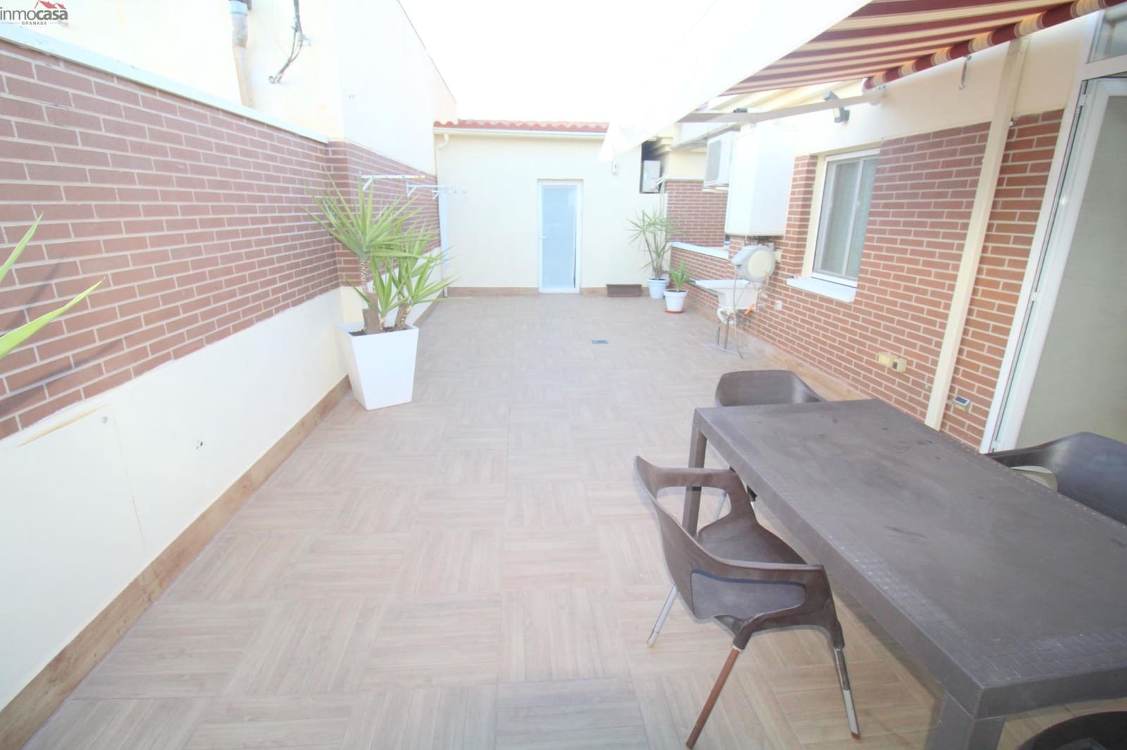 3 soveværelse Penthouse til leje i Churriana de la Vega - € 900 (Ref: 9272753)