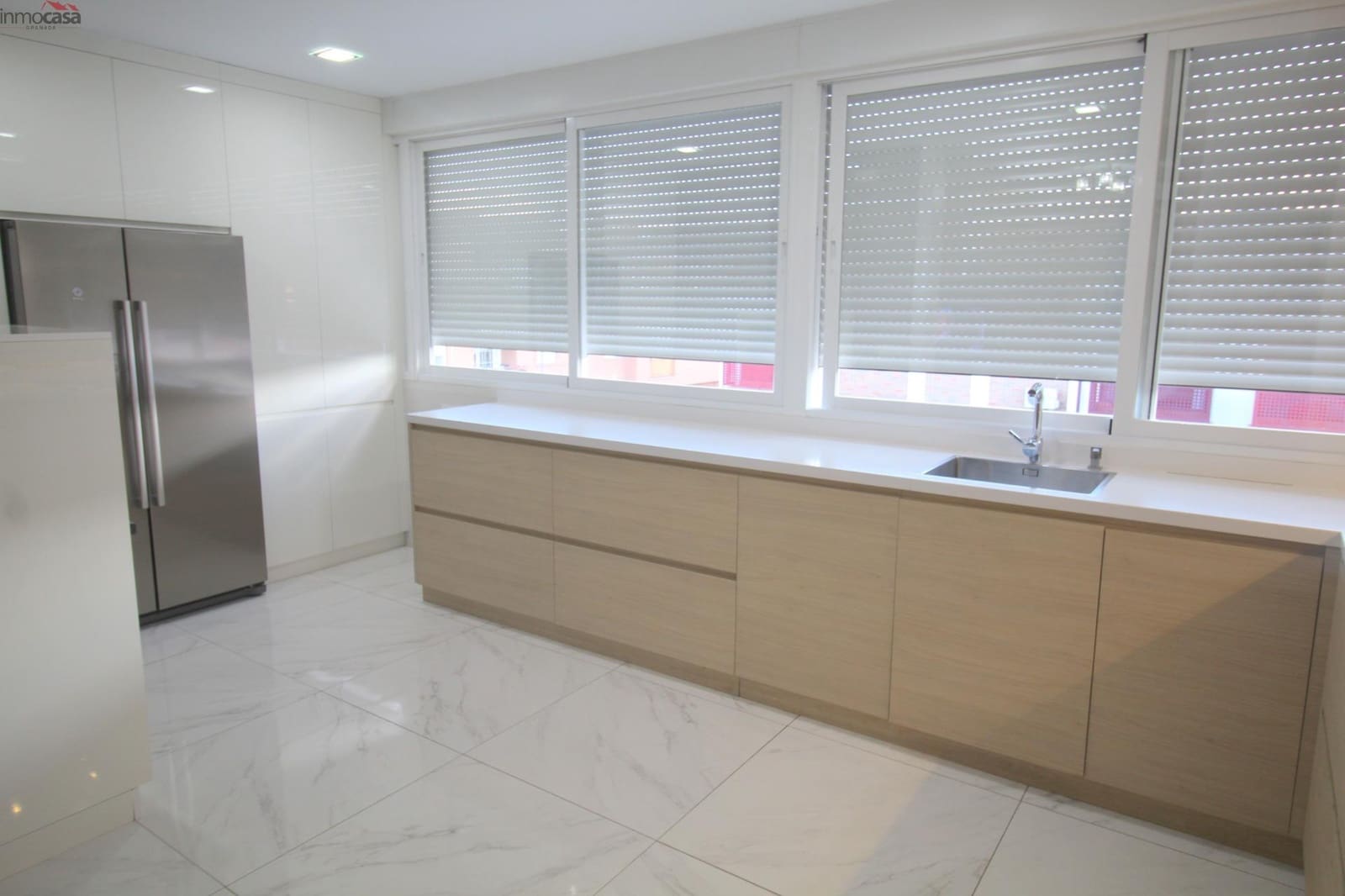 3 soveværelse Penthouse til leje i Churriana de la Vega - € 900 (Ref: 9272753)