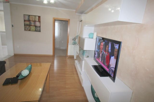 3 bedroom Penthouse for rent in Churriana de la Vega - € 900 (Ref: 9272753)