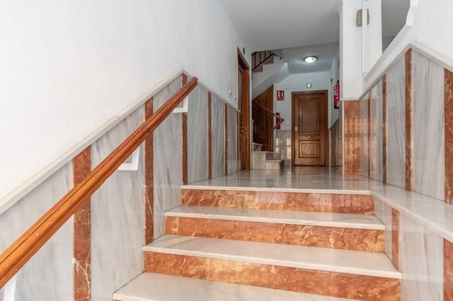 3 slaapkamer Flat te koop in Armilla met garage - € 179.000 (Ref: 9291757)