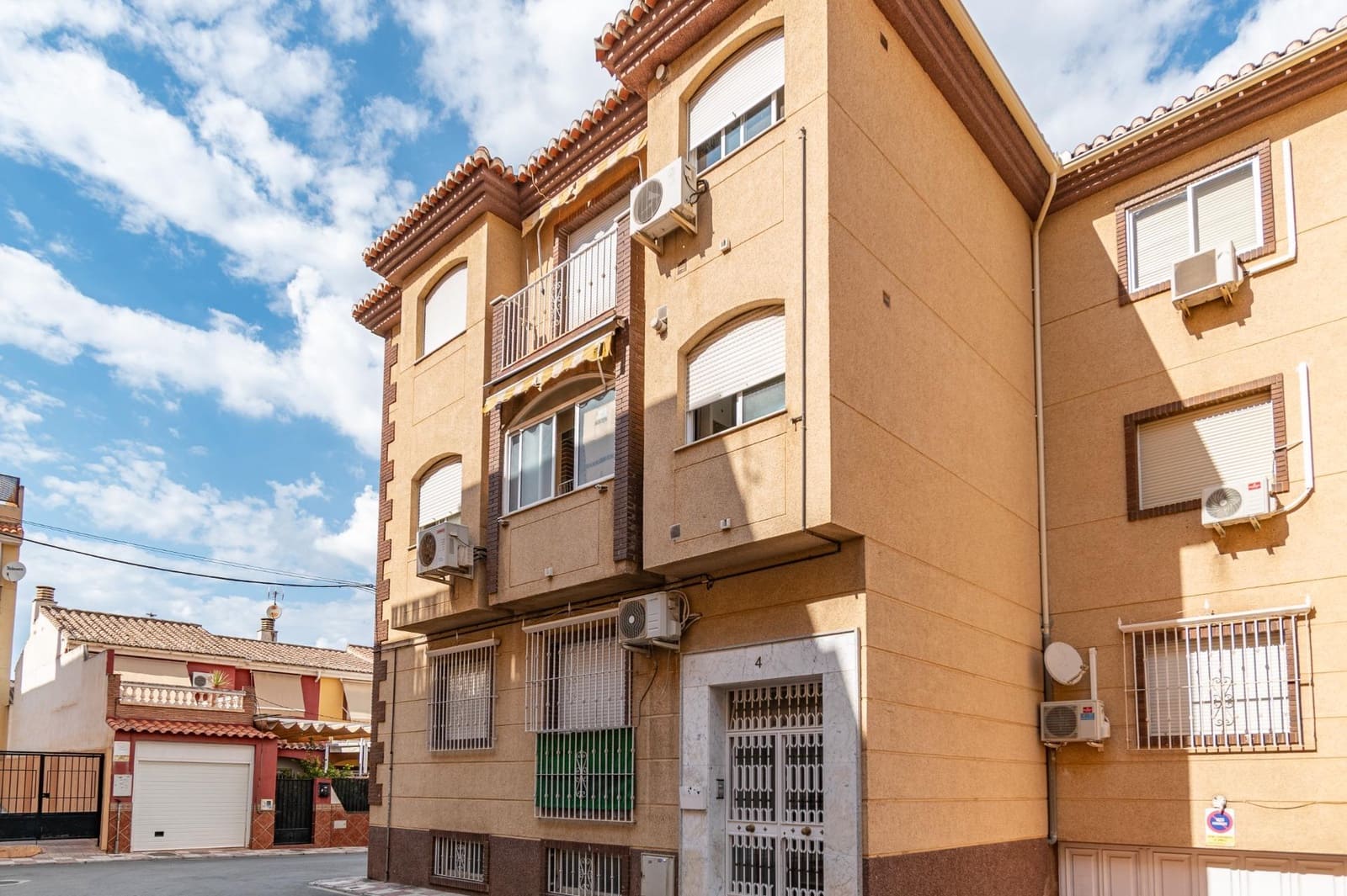 3 soverom Leilighet til salgs i Armilla med garasje - € 170 000 (Ref: 9291757)