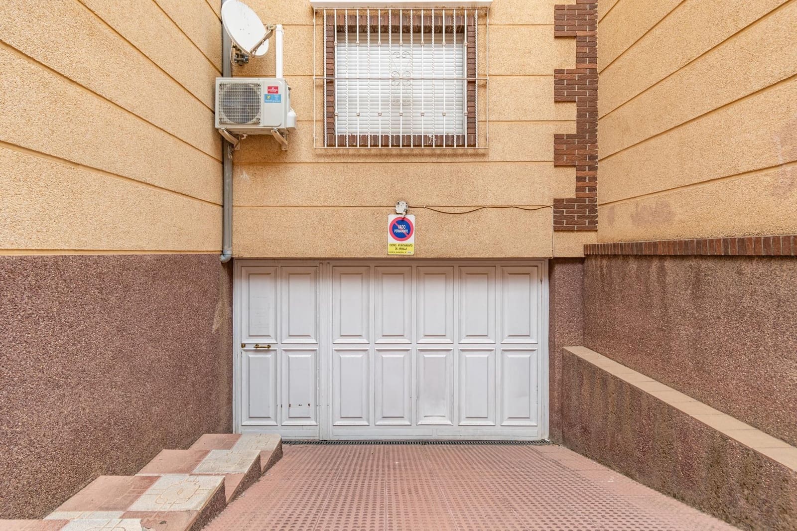 3 soverom Leilighet til salgs i Armilla med garasje - € 170 000 (Ref: 9291757)