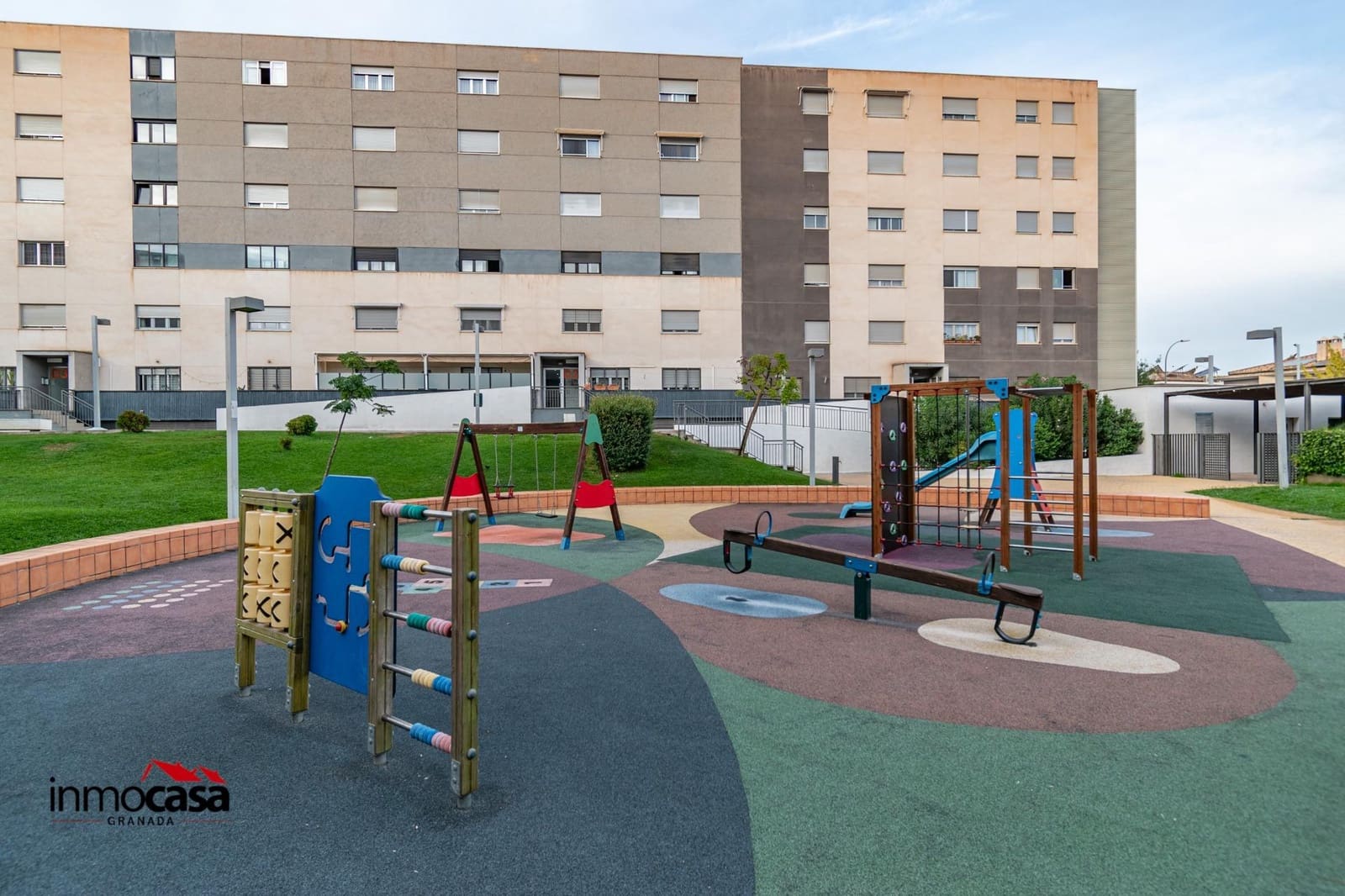 Piso de 3 habitaciones en Alhendín en venta con piscina garaje - 209.900 € (Ref: 9301191)