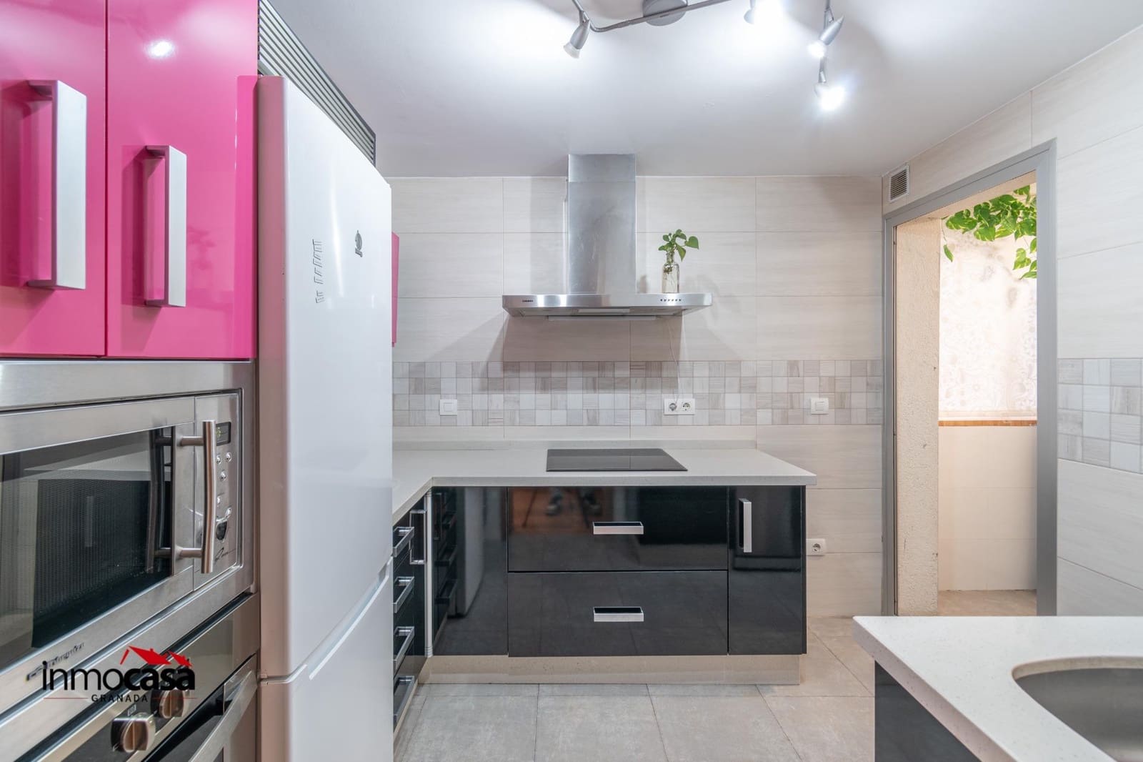 Piso de 3 habitaciones en Alhendín en venta con piscina garaje - 209.900 € (Ref: 9301191)