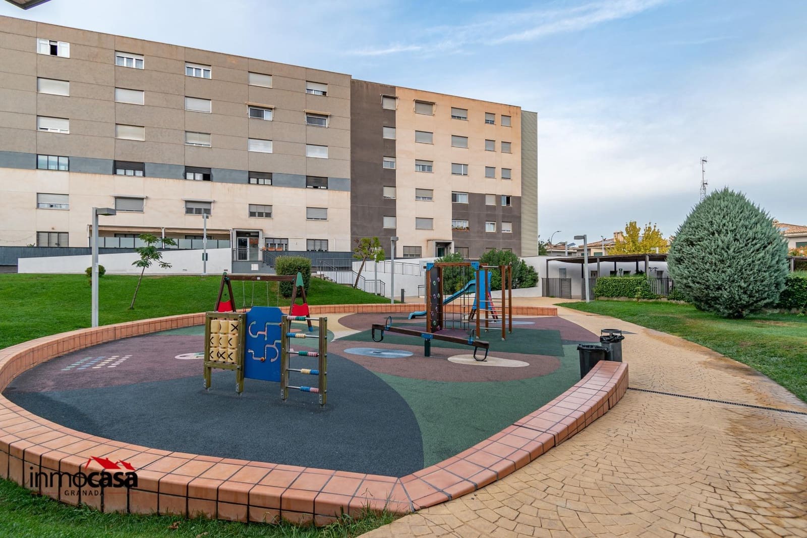 Piso de 3 habitaciones en Alhendín en venta con piscina garaje - 209.900 € (Ref: 9301191)