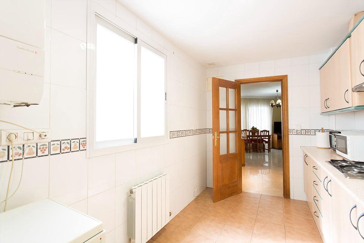 Leilighet til leie i Granada by - € 920 (Ref: 9326604)