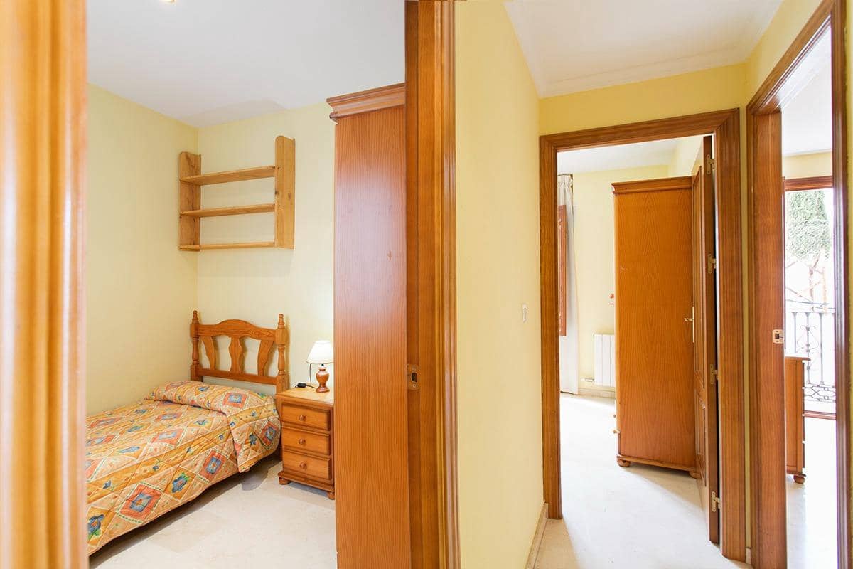 Leilighet til leie i Granada by - € 920 (Ref: 9326604)