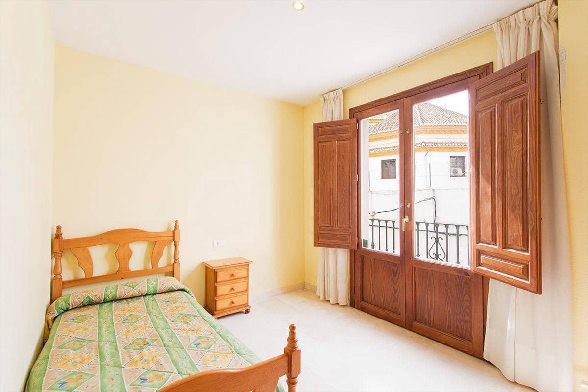 Leilighet til leie i Granada by - € 920 (Ref: 9326604)