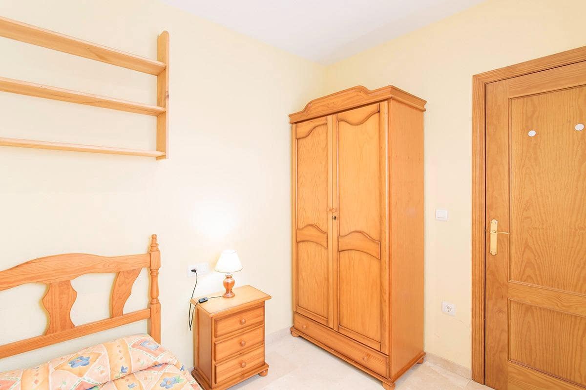 Leilighet til leie i Granada by - € 920 (Ref: 9326604)