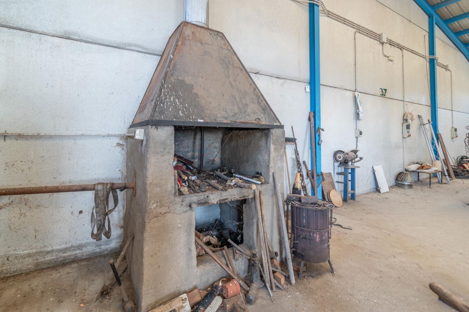 Bedrift til salgs i Albunan - € 350 000 (Ref: 9326608)