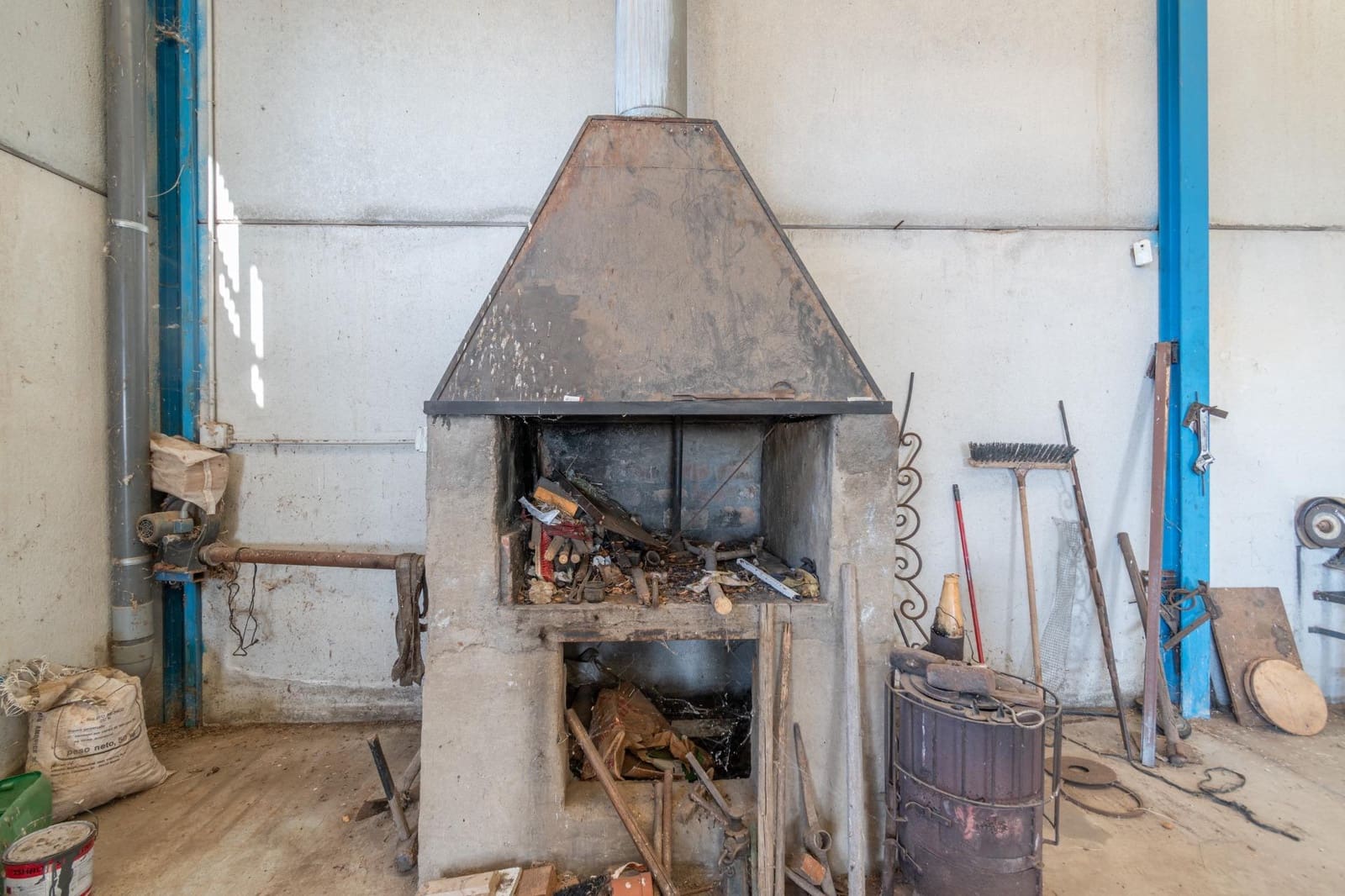 Bedrift til salgs i Albunan - € 350 000 (Ref: 9326608)