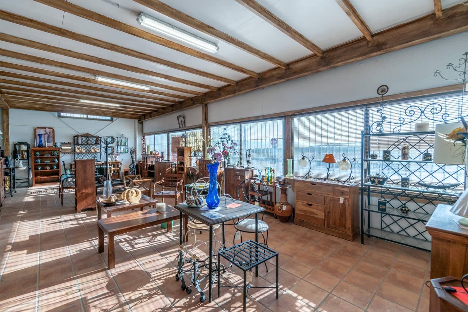 Bedrift til salgs i Albunan - € 350 000 (Ref: 9326608)