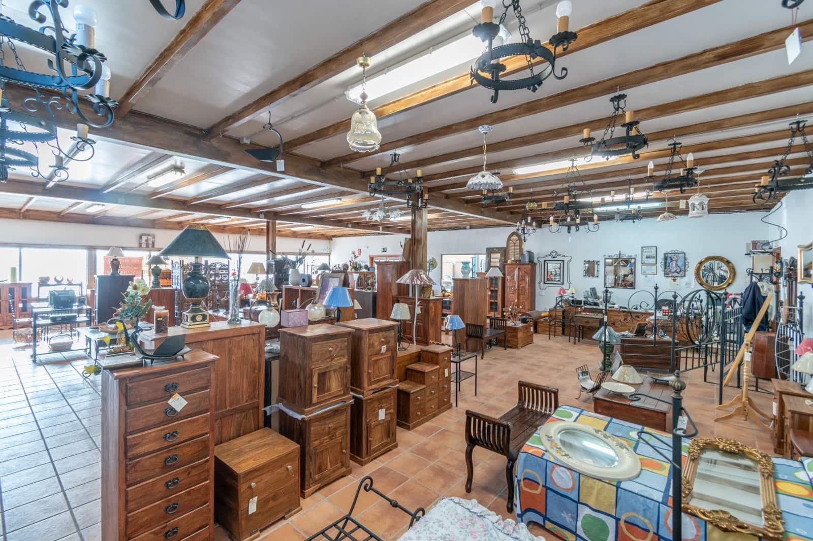 Bedrift til salgs i Albunan - € 350 000 (Ref: 9326608)