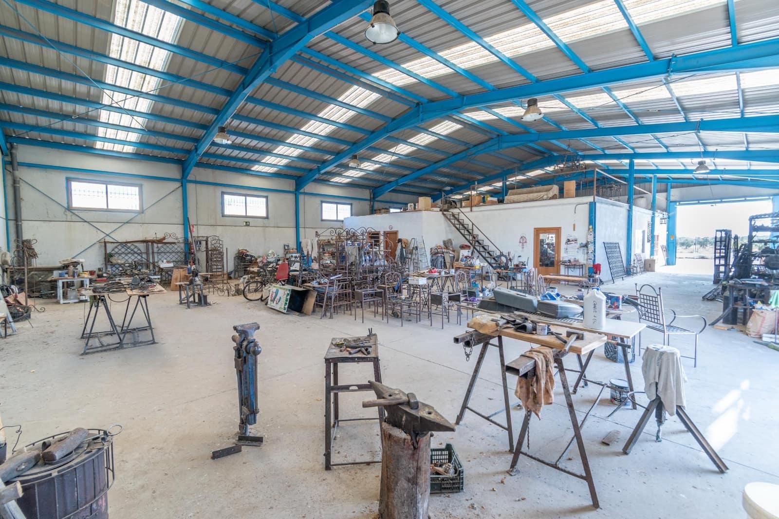 Bedrift til salgs i Albunan - € 350 000 (Ref: 9326608)