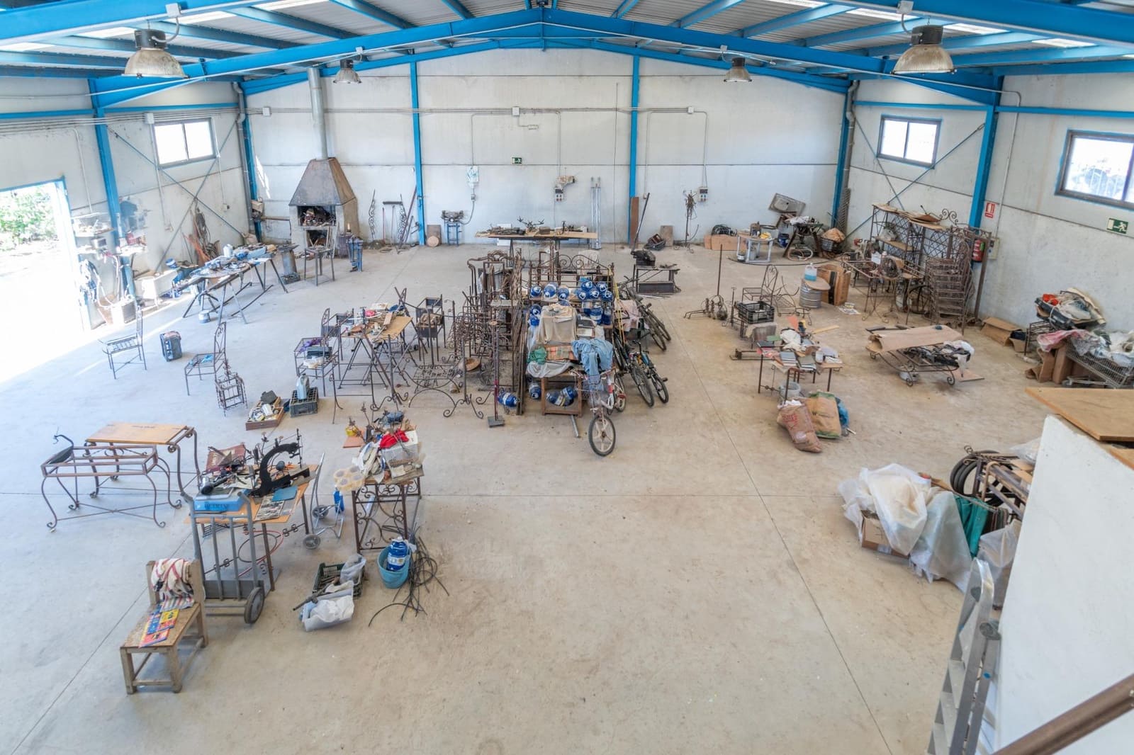 Bedrift til salgs i Albunan - € 350 000 (Ref: 9326608)