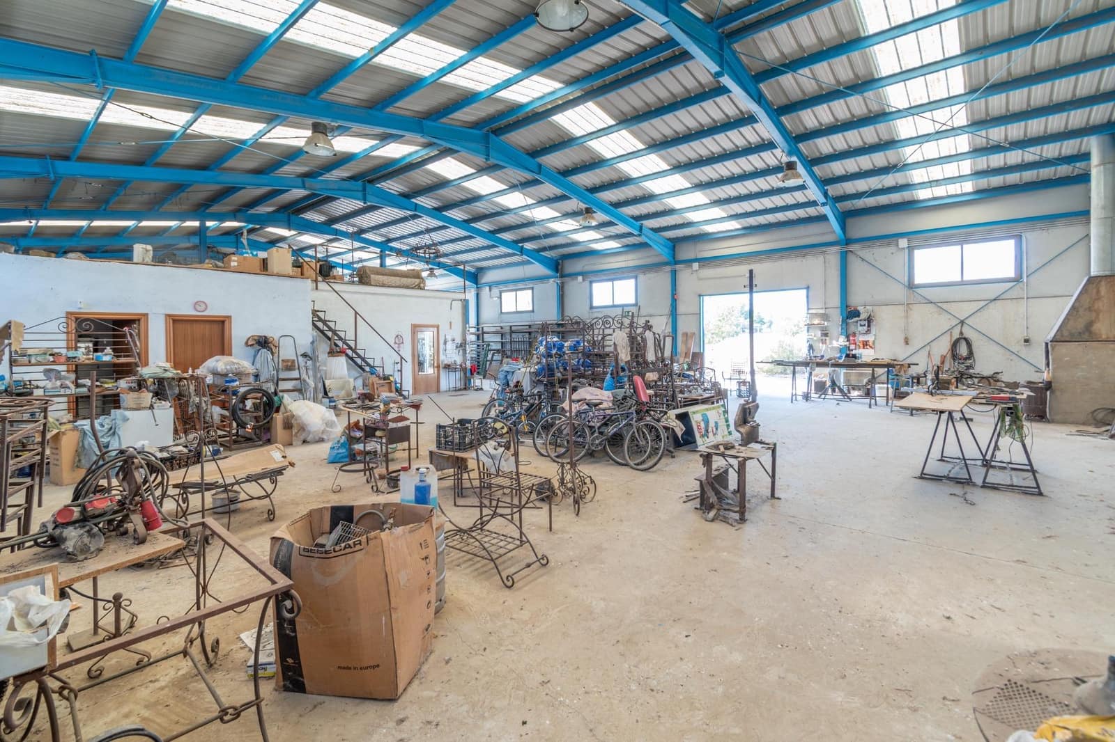 Bedrift til salgs i Albunan - € 350 000 (Ref: 9326608)