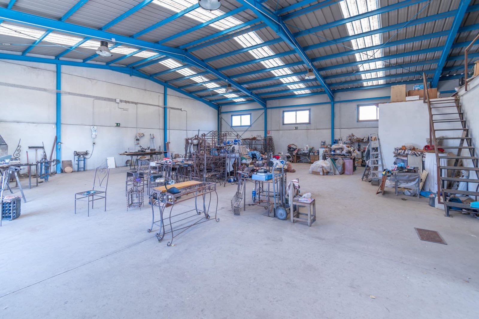 Bedrift til salgs i Albunan - € 350 000 (Ref: 9326608)