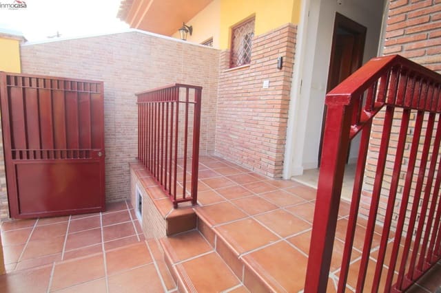 3 Zimmer Reihenhaus zu vermieten in Armilla mit Garage - 800 € (Ref: 9335144)