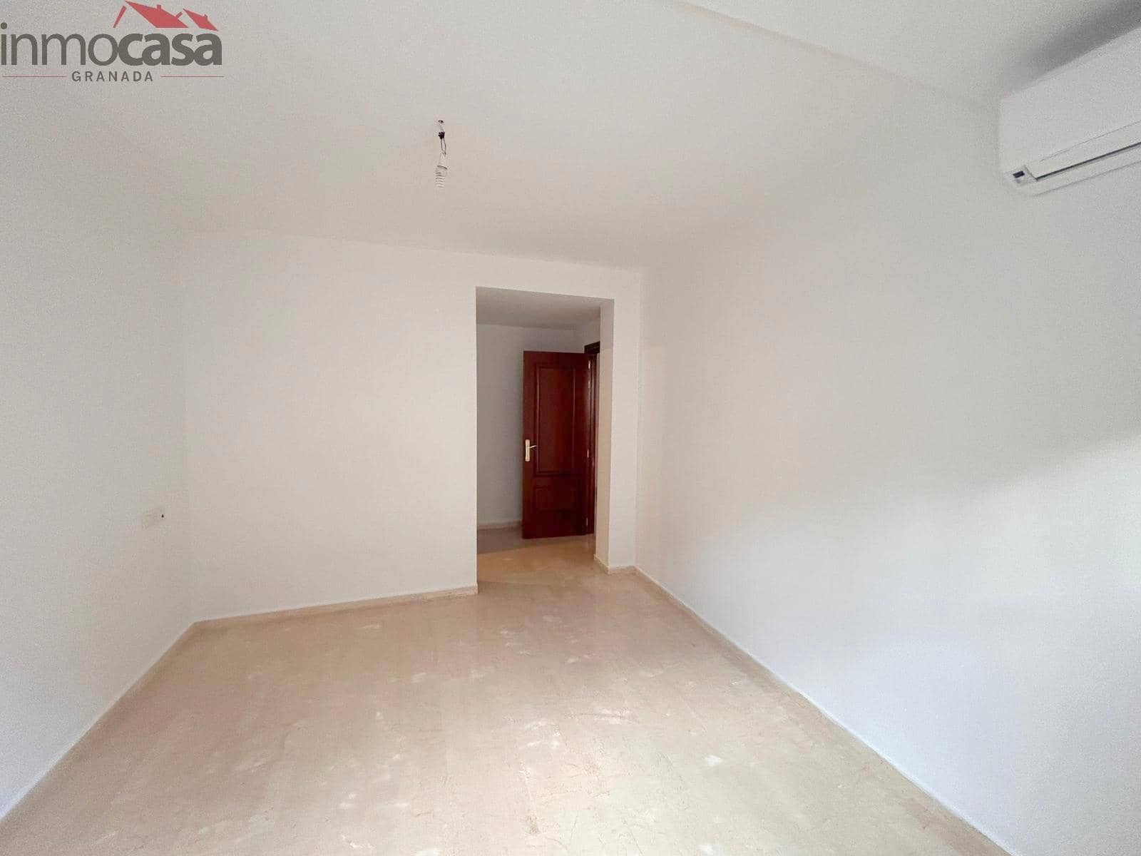 3 bedroom Terraced Villa for rent in Armilla with garage - € 800 (Ref: 9335144)