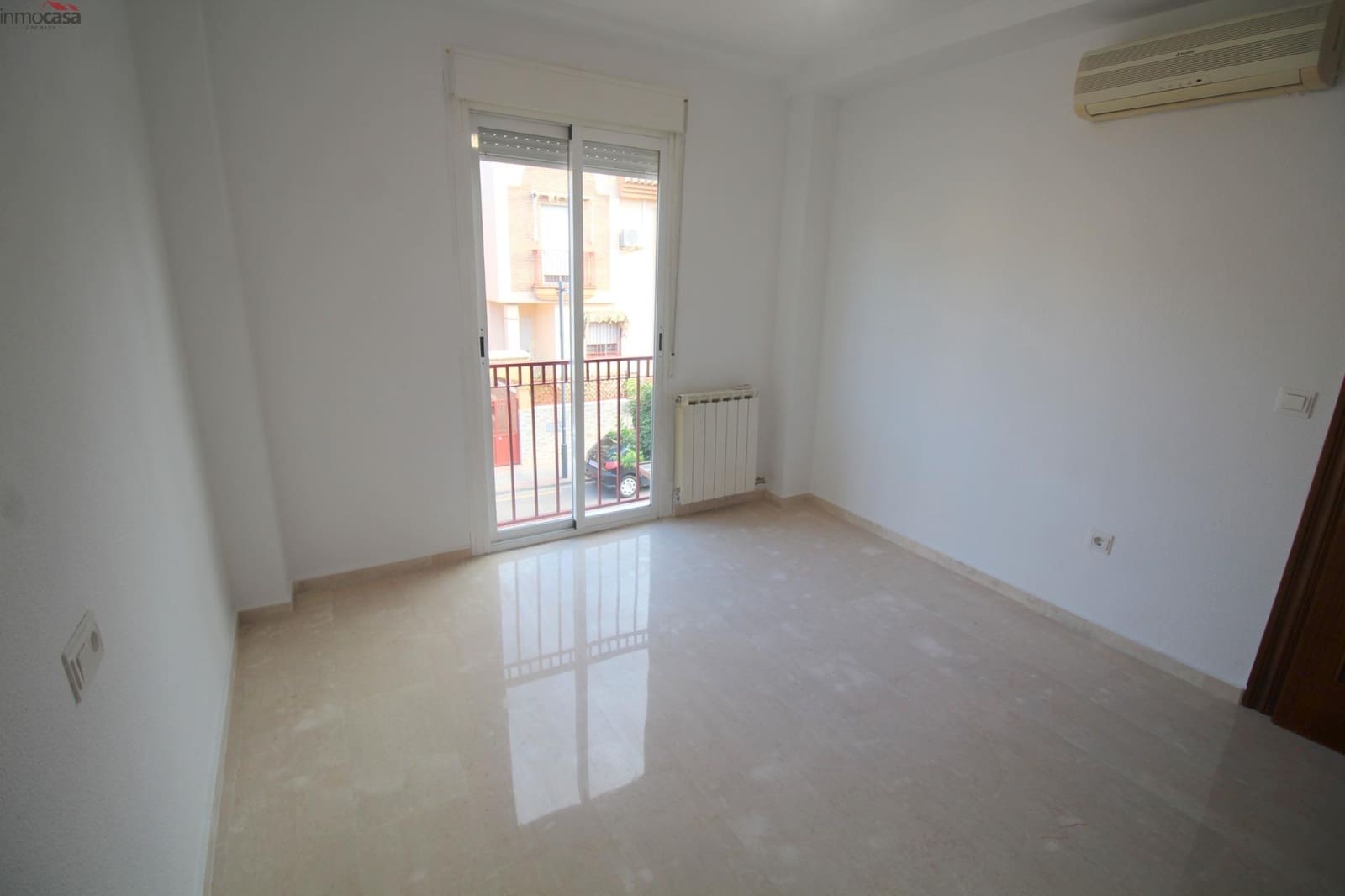 3 bedroom Terraced Villa for rent in Armilla with garage - € 800 (Ref: 9335144)