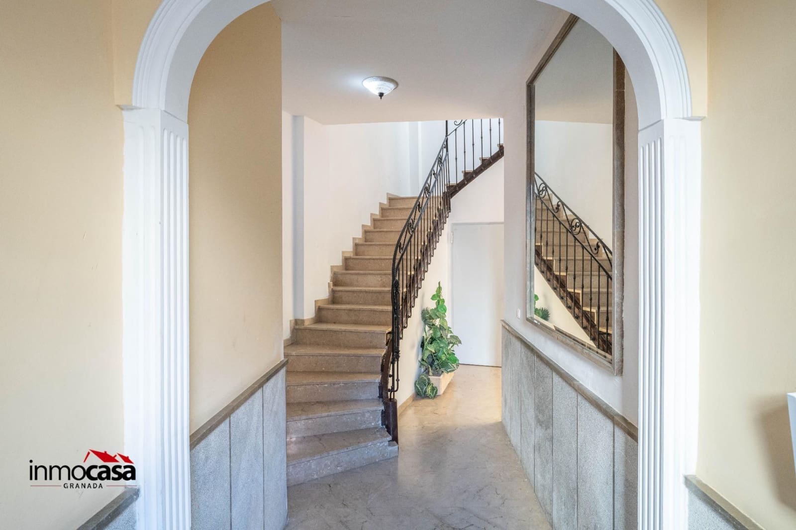 2 slaapkamer Flat te koop in Granada stad - € 170.000 (Ref: 9338438)