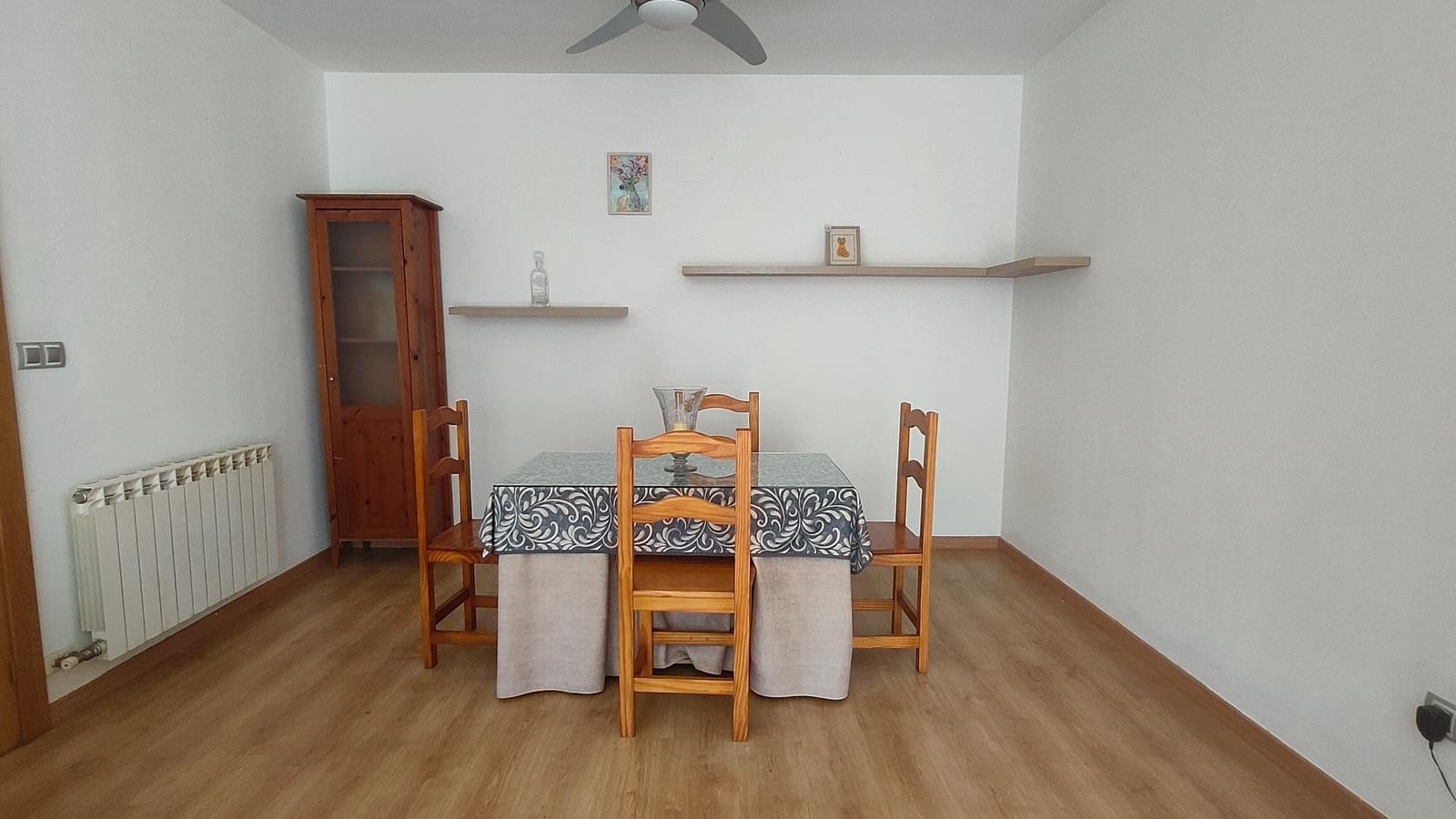2 bedroom Flat for rent in Churriana de la Vega with garage - € 800 (Ref: 9338440)