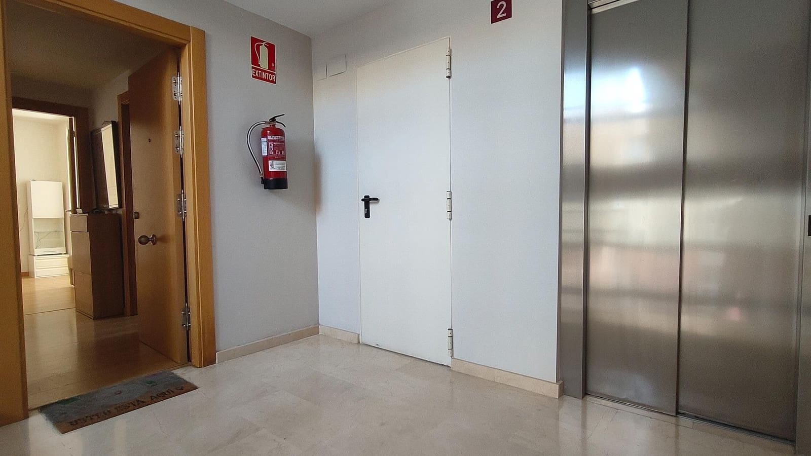 2 bedroom Flat for rent in Churriana de la Vega with garage - € 800 (Ref: 9338440)