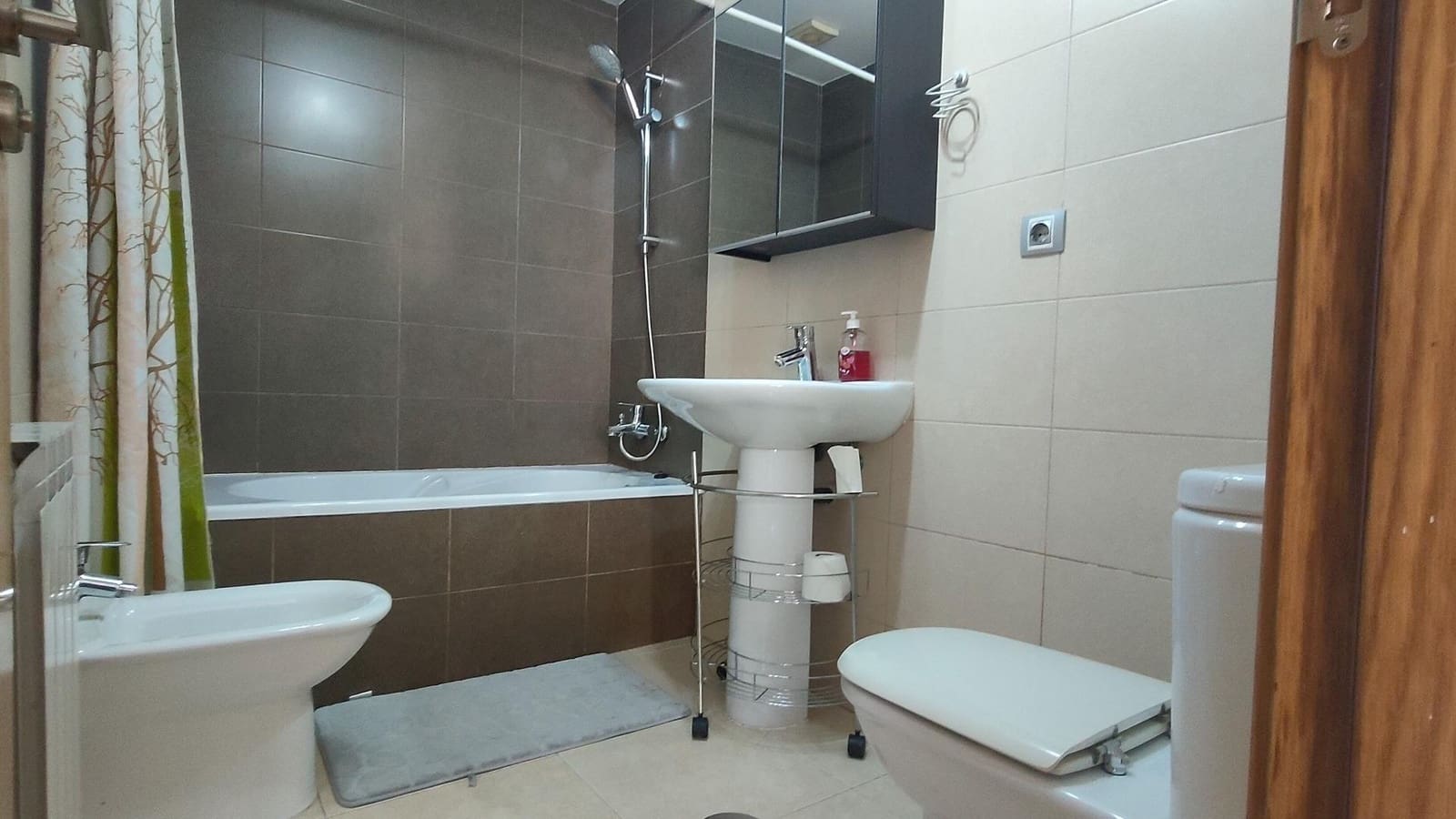 2 bedroom Flat for rent in Churriana de la Vega with garage - € 800 (Ref: 9338440)